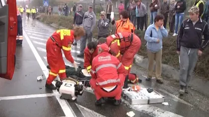 Accident grav în Bacău. Un bărbat a murit, iar o fetiţă este grav rănită, loviţi de o maşină pe E85 VIDEO