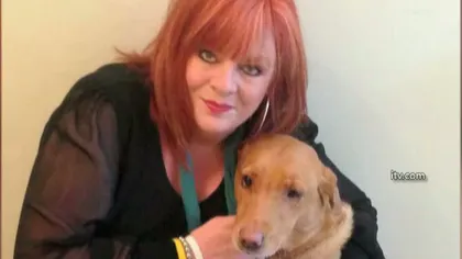 Un câine i-a salvat viaţa stăpânei sale: I-a detectat cancerul la sân VIDEO