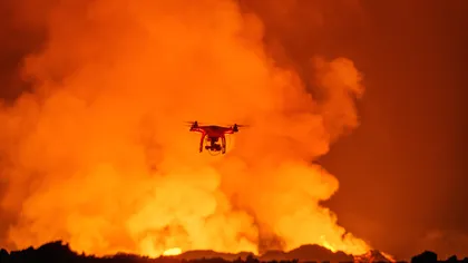 Imagini ULUITOARE: O dronă a filmat erupţia unui vulcan. VIDEO