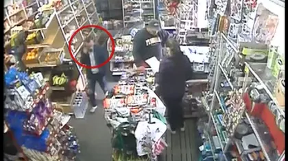 Un magazin din Arad, prădat de hoţi. Furtul a fost surprins de camerele de supraveghere VIDEO