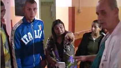 SCANDAL pe holurile spitalului din Arad. Un medic a fost îmbrâncit de mai mulţi romi
