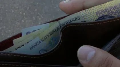 Un bărbat a găsit un portofel cu 1.400 de euro şi l-a predat poliţiei
