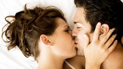 De ce ne place aşa mult să ne sărutăm. Cum te poate SCĂPA sărutul de COLESTEROLUL mărit