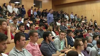 Criză în universităţi. S-a înjumătăţit numărul studenţilor