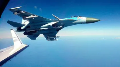 Imaginea care dă fiori Europei: Un avion de luptă rusesc, la câţiva metri de o aeronavă suedeză