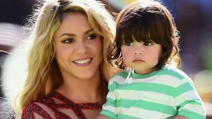 Shakira îşi învaţă copilul să cânte la tobe