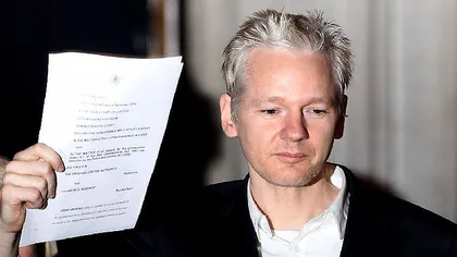 Julian Assange acuză Google că a claborat cu serviciile secrete americane