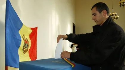 ALEGERI MOLDOVA 2014. Secţie de votare pentru alegerile din Republica Moldova, deschisă la Cluj - Napoca