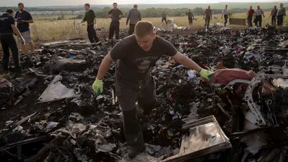Zborul MH17 doborât în Ucraina: Operaţiunile de evacuare a fragmentelor avionului malaezian au început