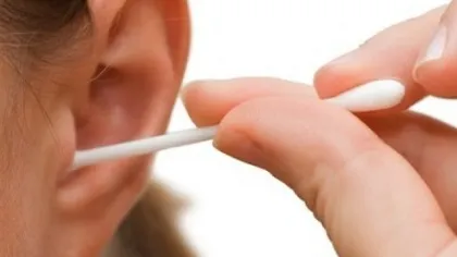 Ce păţeşti dacă foloseşti des beţişoare de urechi