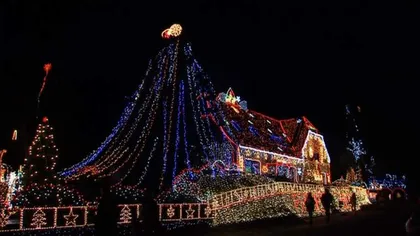 Spiritul Crăciunului: Şi-a împodobit locuinţa cu 450.000 de luminiţe FOTO VIDEO