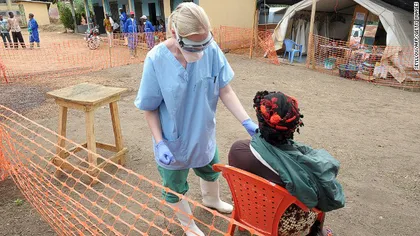 Mai puțin de 100 de cazuri de Ebola într-o săptămână, pentru prima dată din iunie