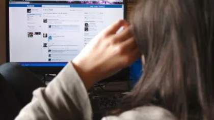 O elevă de 14 ani a vrut să se omoare, după ce colegii i-au lăsat mesaje răutăcioase pe Facebook VIDEO