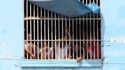 Închisoarea unde interlopii trăiesc REGEŞTE. Jacuzzi şi bară de striptease în celule GALERIE FOTO
