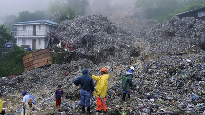 Alunecare de teren în Indonezia: Cel puţin opt morţi şi 100 de dispăruţi