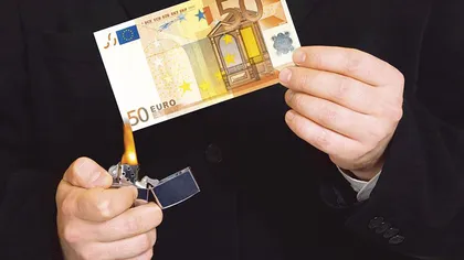 Atenţie la euro: BANCNOTE false au fost descoperite de poliţişti în Cluj