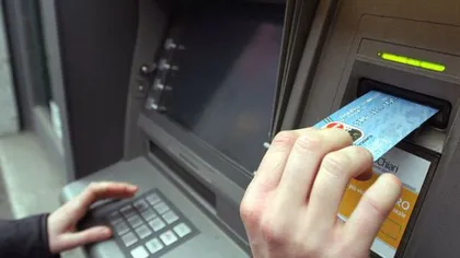Comisioanele la tranzacţiile cu cardul trebuie afişate pe ecranul bancomatelor, din martie