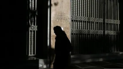 Două bănci greceşti au cerut lichiditate de urgenţă de la Banca Centrală