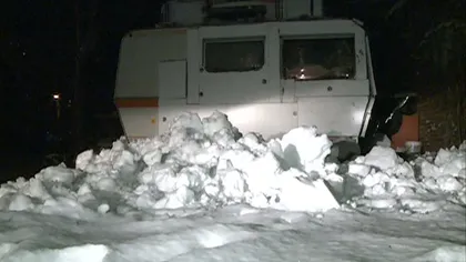 DRAMATIC: O familie trăieşte într-o rulotă la minus 15 grade Celsius VIDEO