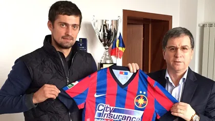 Steaua a prezentat tricourile cu noua siglă FOTO