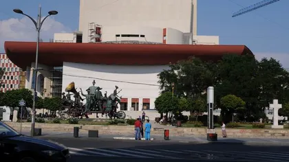 Terasa de pe Teatrul Naţional, aproape GATA. Uite cum arată FOTO