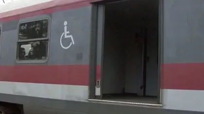 Tinerii cu dizabilităţi, umiliţi crunt de angajaţii CFR VIDEO
