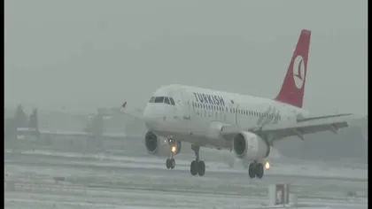Istanbulul, paralizat de zăpezi. Traficul rutier, grav perturbat. Aeroportul principal, Ataturk, a fost închis