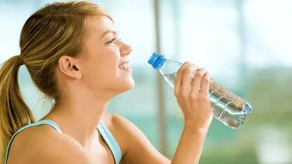 Consumul excesiv de apă dăunează sănătăţii