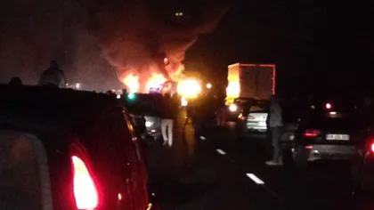Şoferi români implicaţi într-un accident teribil, în Franţa. Doi oameni au ars de vii