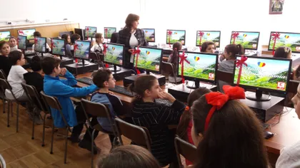 Calculatoare de ultimă generaţie pentru şcolile din Bucureşti