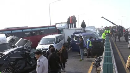 Carambol cu 100 de maşini, în Coreea de Sud. Cel puţin două persoane au murit, zeci de răniţi FOTO şi VIDEO