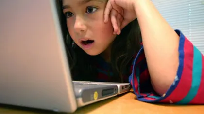 45% dintre copii au fost afectaţi emoţional sau jigniţi în spaţiul virtual