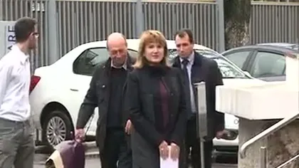 Traian Băsescu a fost la spitalul unde a născut fiica sa cea mică, Elena VIDEO
