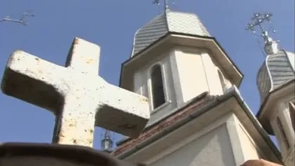 Hoţii nu au niciun Dumnezeu. Au furat o troiţă din curtea unei biserici VIDEO