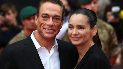 Jean-Claude Van Damme, părăsit de soţie din cauza orgiilor cu tinere