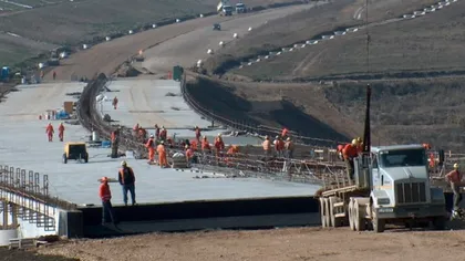 CNADNR a semnat contractul de construcţie a unui tronson din autostrada Braşov-Oradea