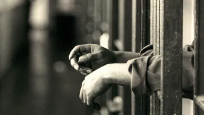 Cum trăieşte un deţinut în închisoare. Imaginile de pe Facebook l-au dat de gol FOTO