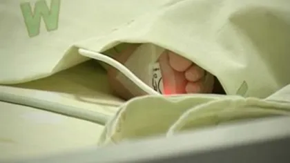 INCIDENT GRAV în Braşov. Un bebeluş a fost SCĂPAT pe jos în sala de naştere