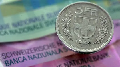 Criza francului elveţian, urmată de un val de rate neplătite. A crescut numărul restanţierilor la bănci