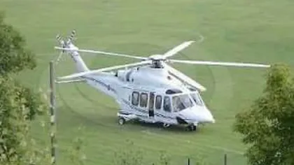 Elicopterul primului ministru a fost forţat să aterizeze de urgenţă. A ajuns pe un teren de fotbal