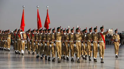 Armata pakistaneză organizează prima paradă de ziua naţională din ultimii şapte ani
