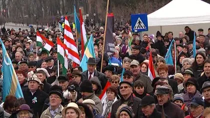 ZIUA MAGHIARILOR DE PRETUTINDENI: Marş pentru autonomia Ţinutului Secuiesc, de la Târgu Mureş. PETIŢIE depusă la INSTITUŢIA PREFECTULUI
