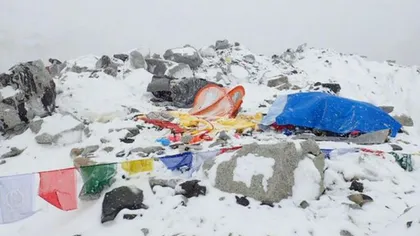 CUTREMUR Nepal. Pe Everest, bilanţul a ajuns la 14 MORŢI