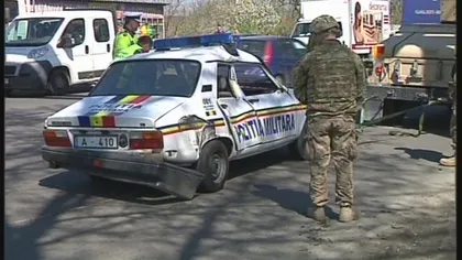 Accident în Galaţi: O maşină a Poliţiei Militare Române, grav avariată de un TAB american