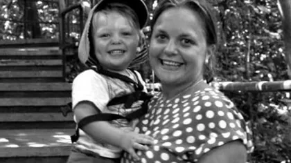 A murit subit la volan, cu băieţelul ei de doi ani alături. 24 de ore a stat copilul lângă cadavrul mamei