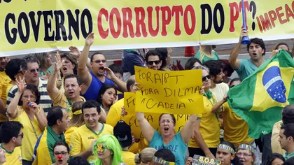 Brazilia fierbe: Lucrătorii petrolişti cer DEMISIA PREŞEDINTELUI ţării VIDEO