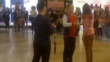Cerere în căsătorie de senzaţie, într-un mall din Cluj-Napoca VIDEO