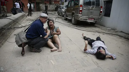 Cutremur Nepal: Un bărbat a fost scos în viaţă de sub dărâmături după 82 de ore