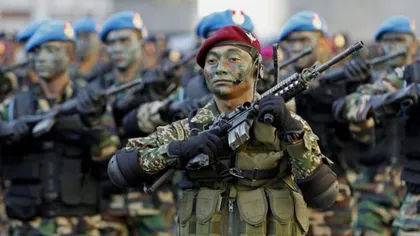 Zeci de militari ai armatei din Malaezia au legături cu Statul Islamic