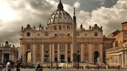 Scandal la Vatican: S-au descoperit un nou caz de homosexualitate şi unul de omor